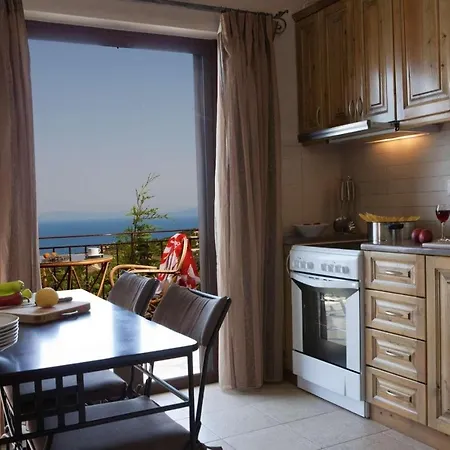 Aqua Terra Ena Villa Tsoukaládhes